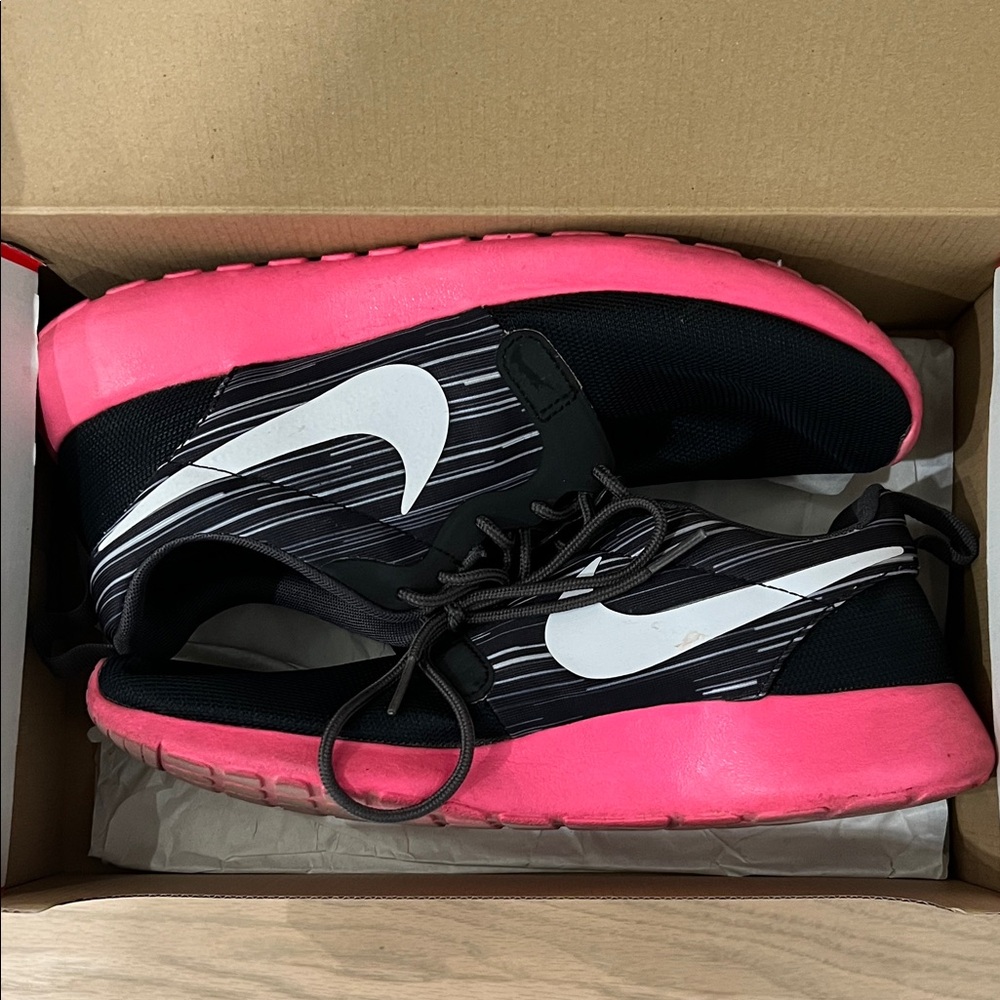 Nike men’s Roshe runs